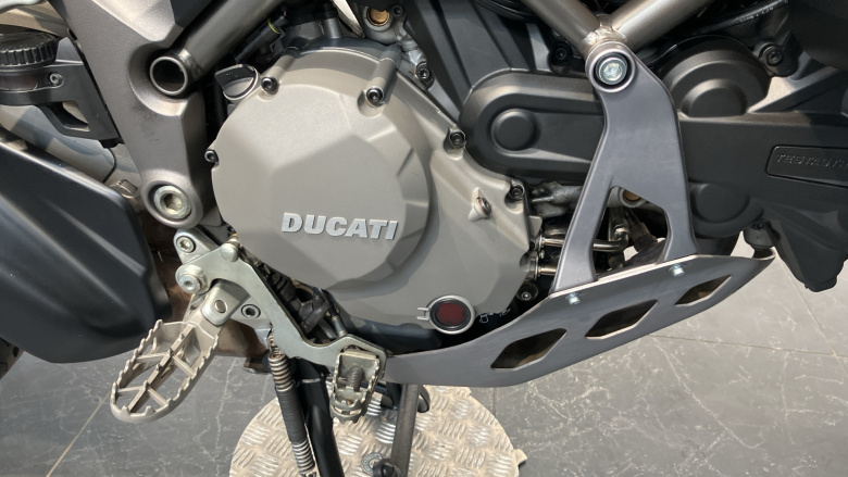 Ducati Multistrada 1200 Enduro Red
